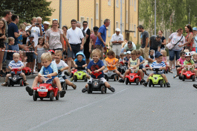 Radrennen Gardenstadt 040818 08 Start Bobbycar